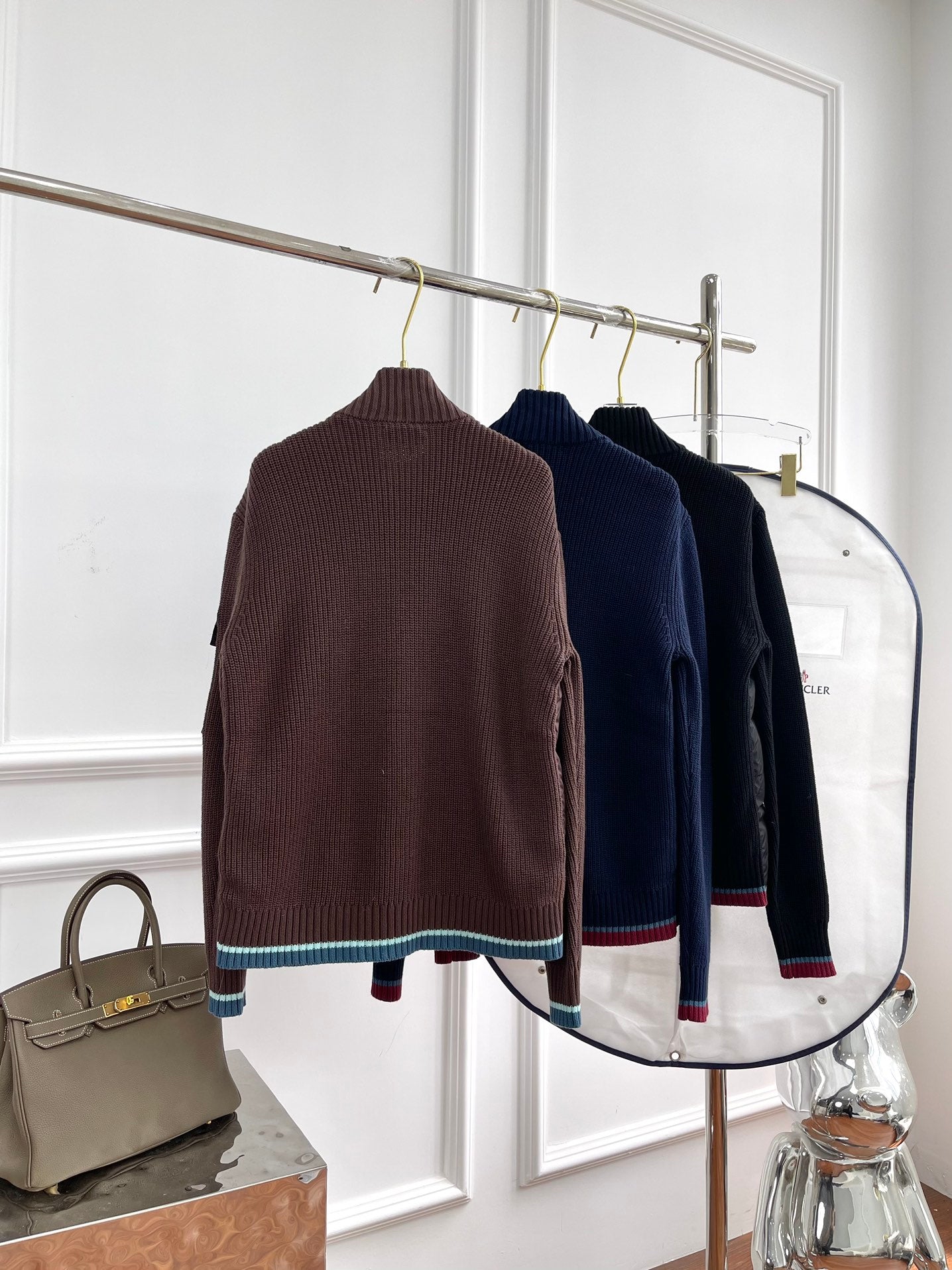 ** Moncler Inspired Muffled Knitted Down Jacket - Women's Stylish Stand Collar Cardigan

**