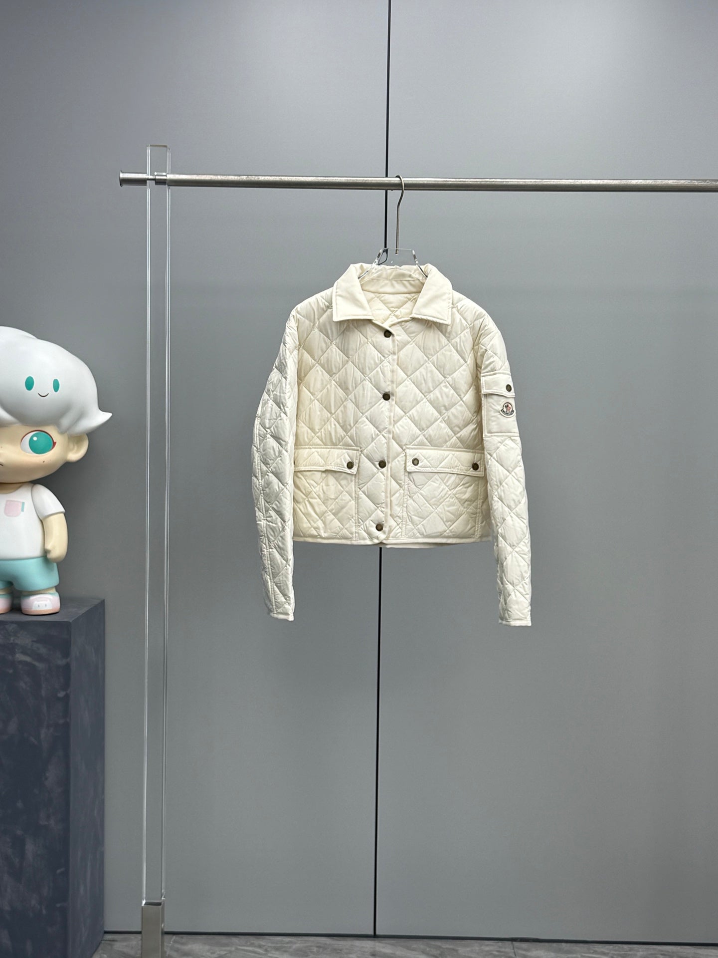 ** Moncler Women's Diamond Quilted Down Jacket â€“ Stylish Shirt Collar Design

**