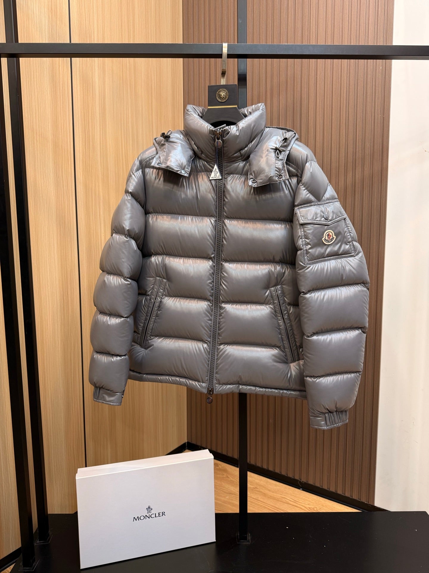 Moncler Classic Short Down Jacket - Stylish & Warm Winter Essential