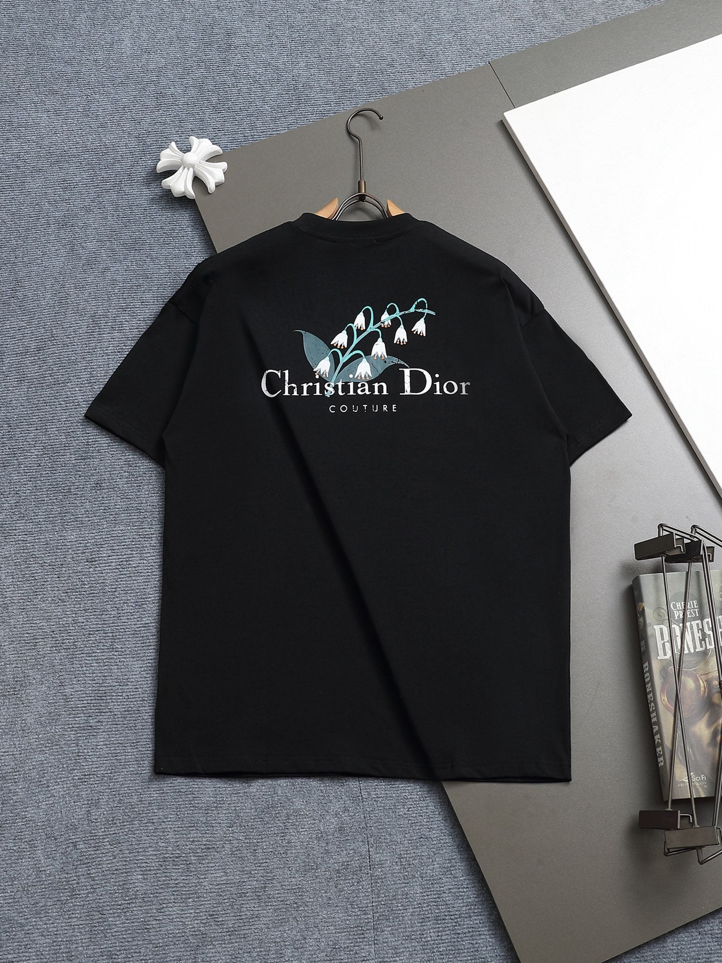 DIOR Round Neck Short-Sleeved T-Shirt - Premium Quality