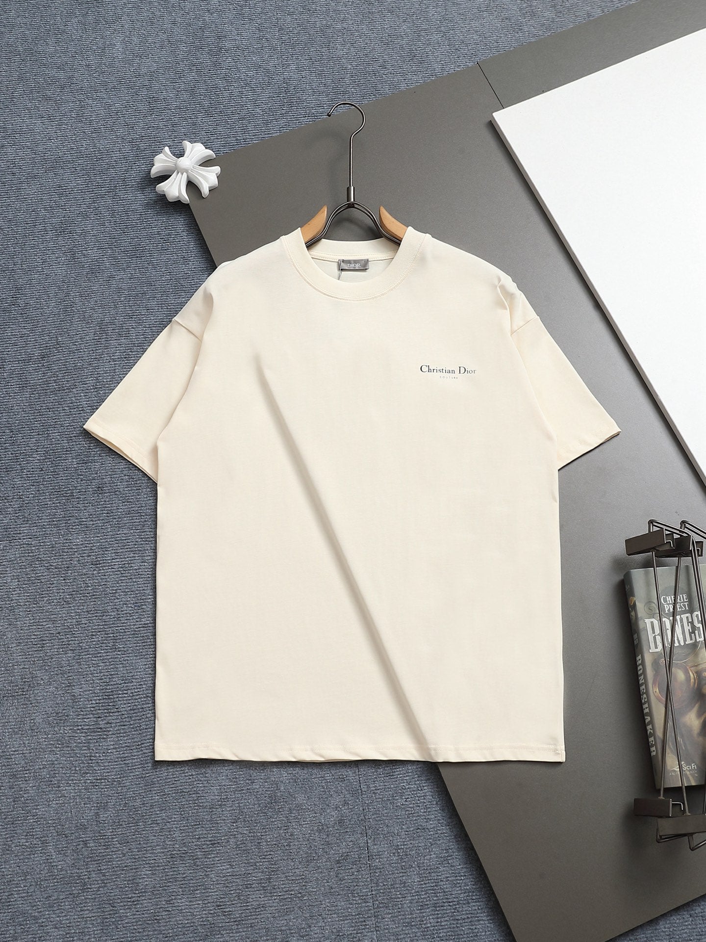 DIOR Round Neck Short-Sleeved T-Shirt - High-Quality Fashion