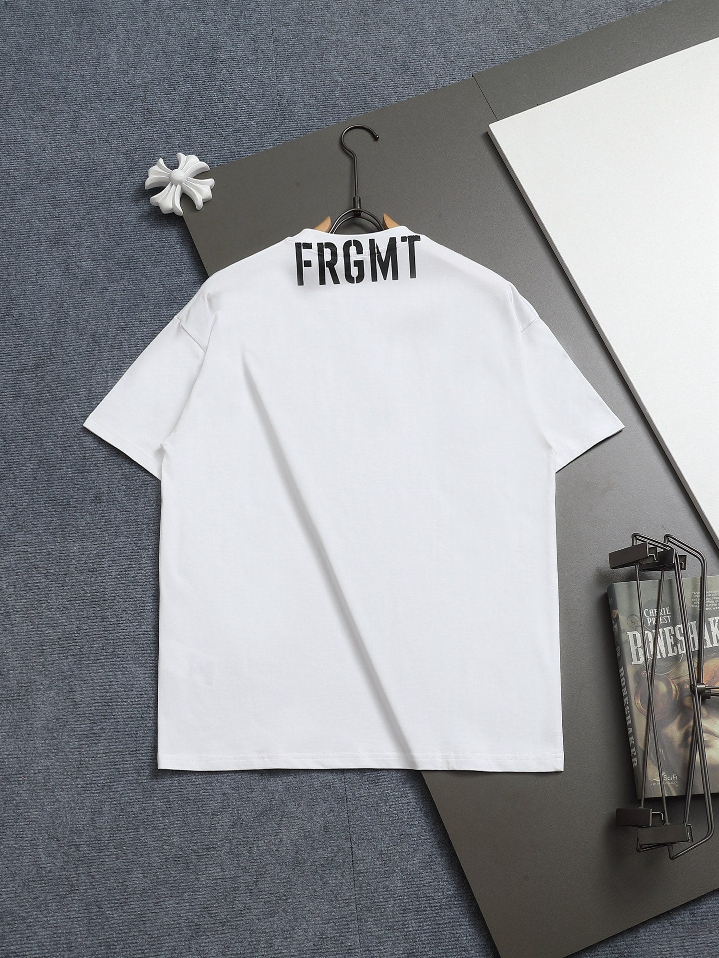 ** Louis Vuitton Round Neck Graphic T-Shirt - Premium Quality

**