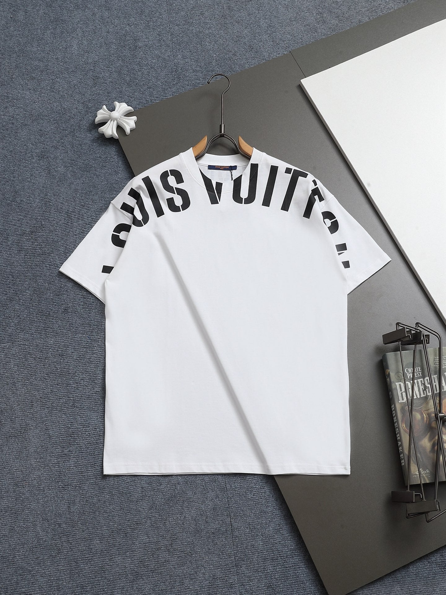 ** Louis Vuitton Round Neck Graphic T-Shirt - Premium Quality

**