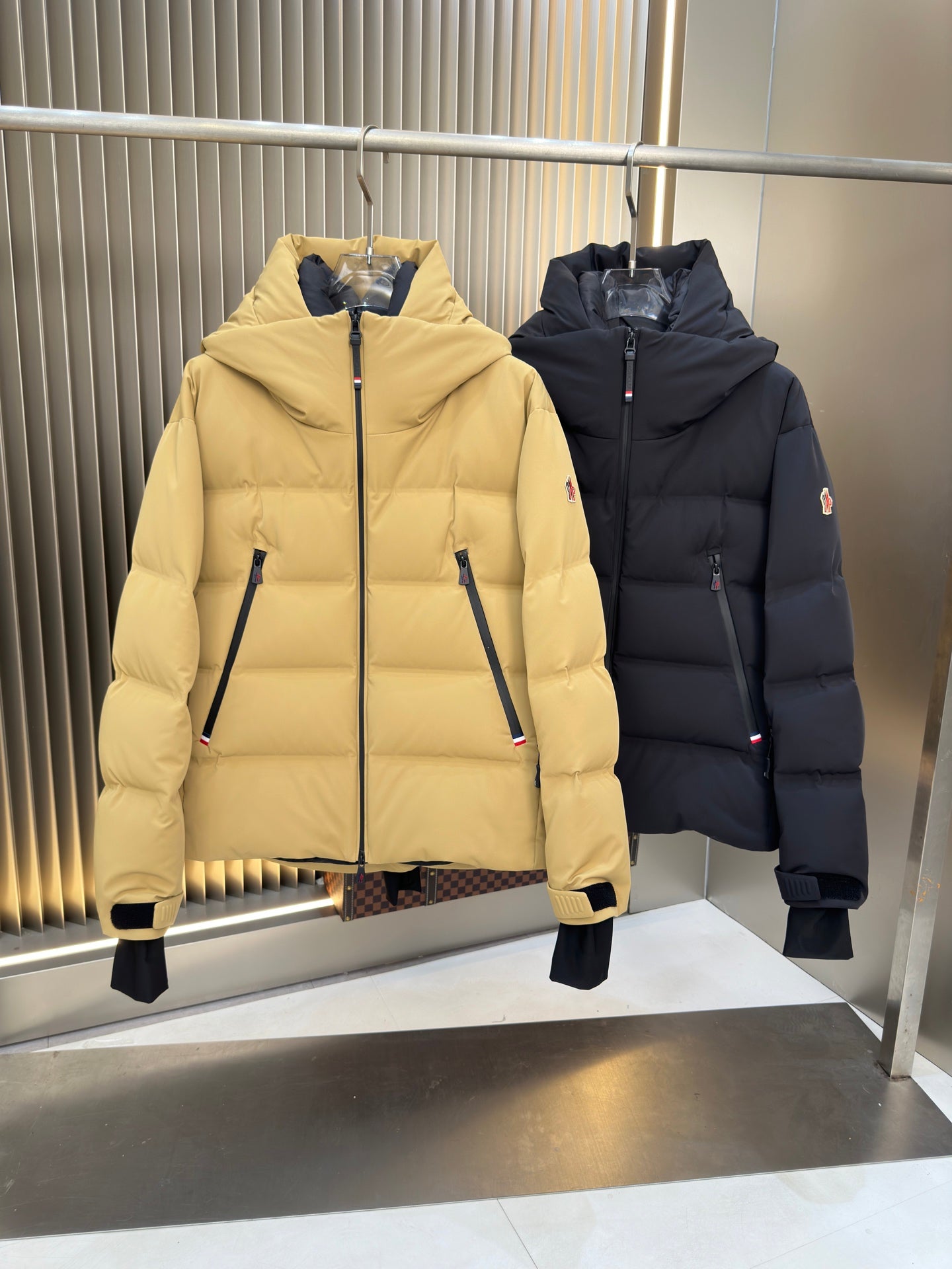 Moncler 2025 High-Quality Autumn/Winter Down Jacket