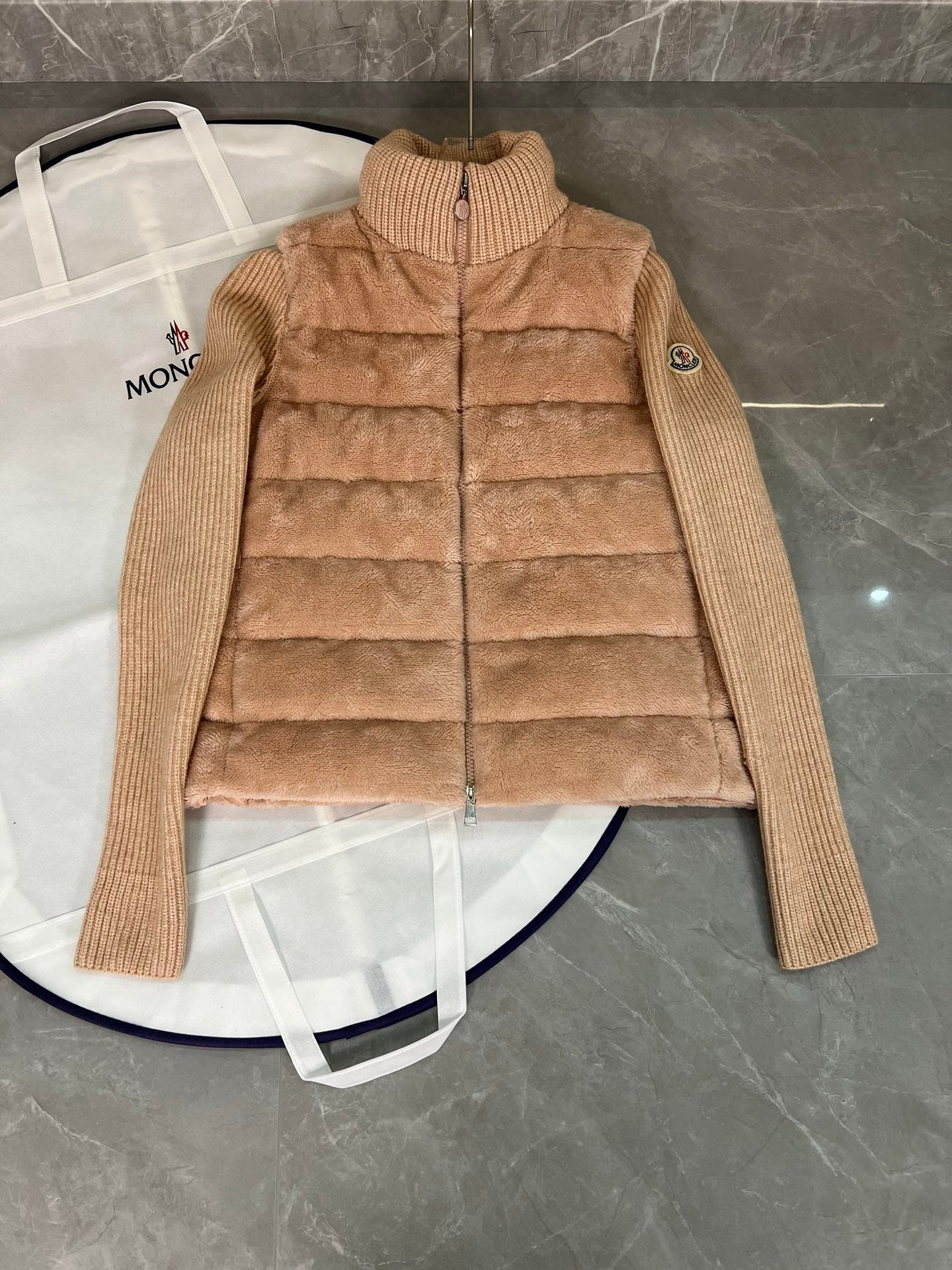 Moncler Mouth 25 Teddy Furry Splicing Down Jacket â€“ Off-White, Pink, Gray