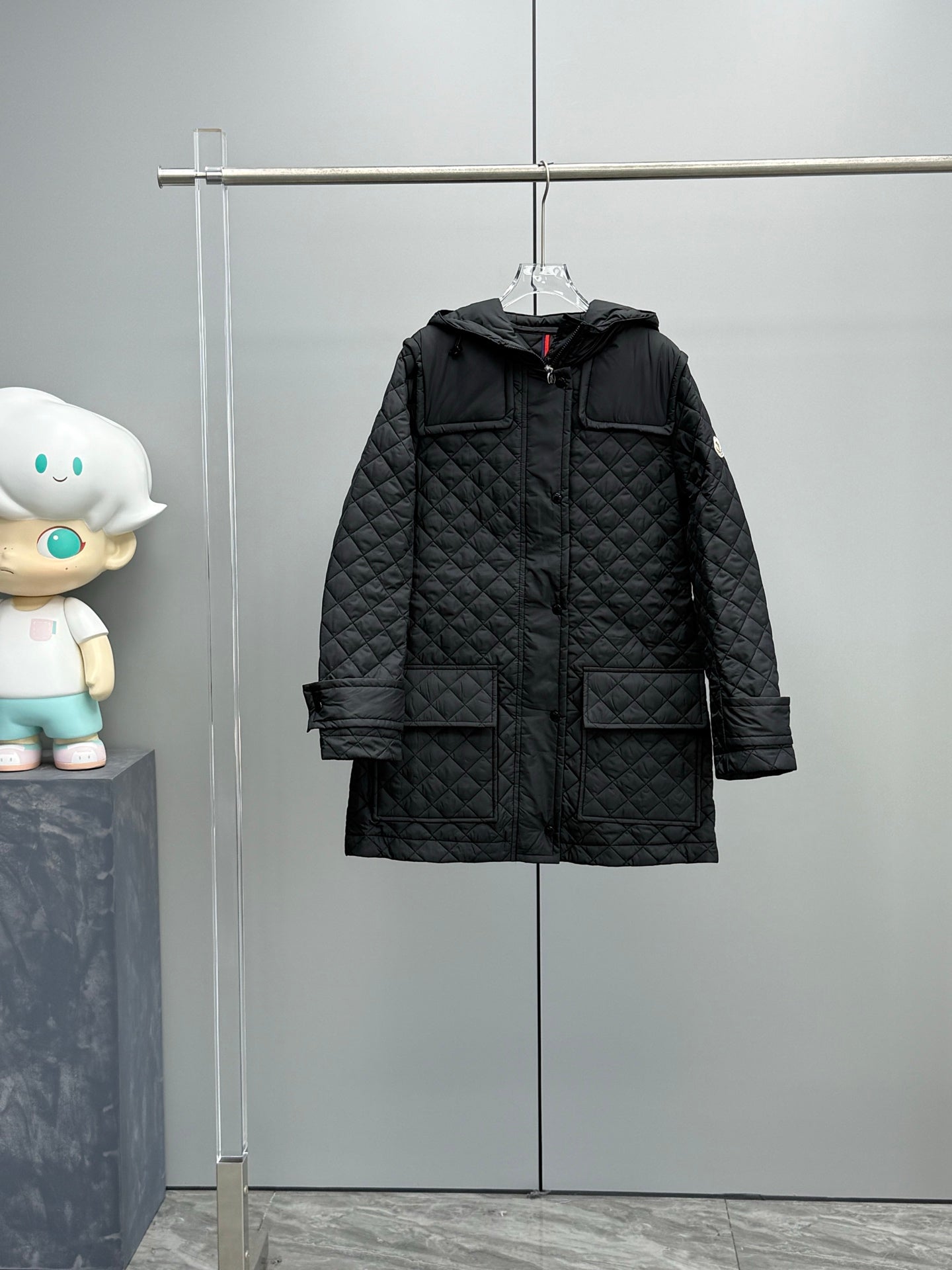 ** Moncler Chacenay Rhombus Mid-Length Hooded Windbreaker & Down Jacket 

**