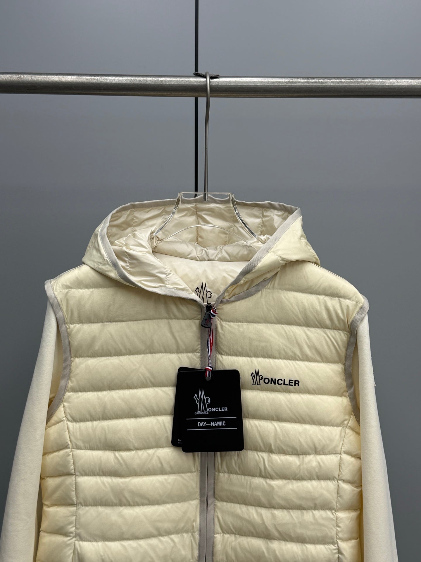 Moncler 2025 Maglia Knitted Splicing Hooded Down Jacket - Ski Collection
