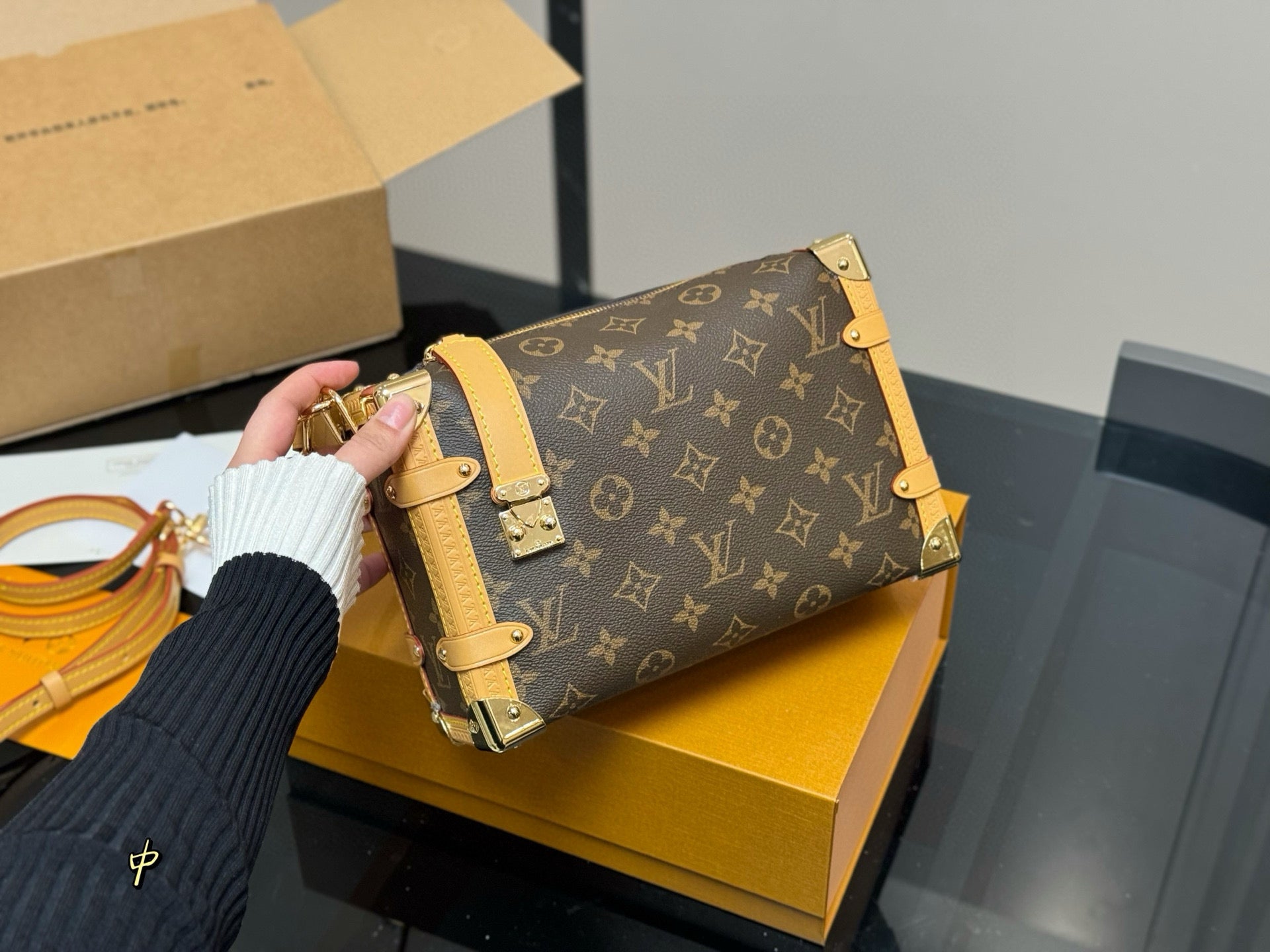 Stylish Folding Airplane Box - 23x16cm by LV