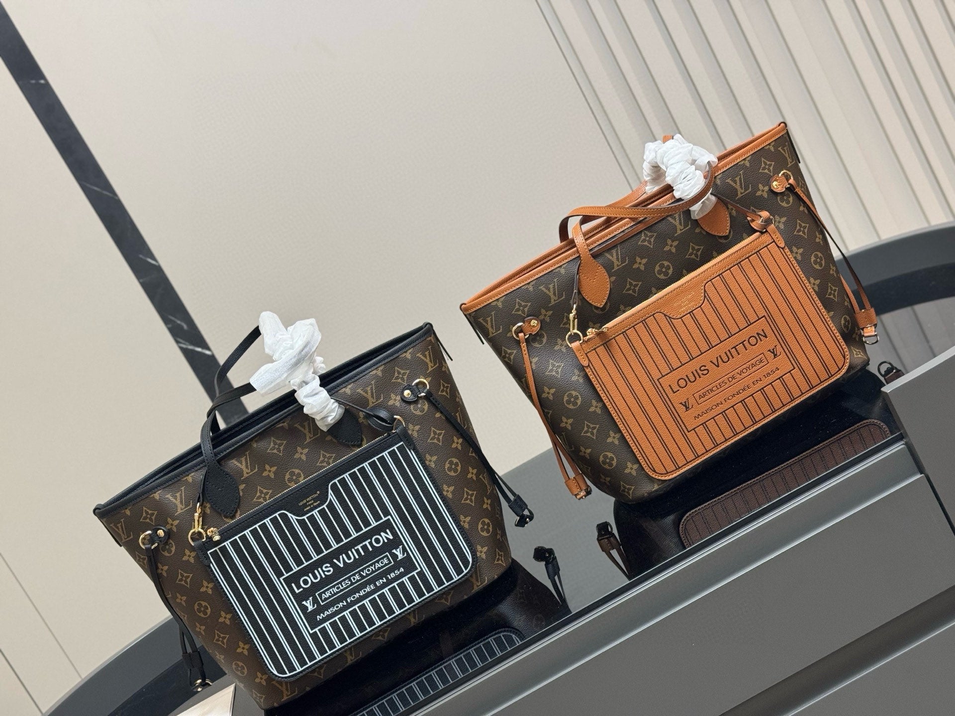 Louis Vuitton Neverfull Tote Bag - Authentic Luxury Shopping Bag