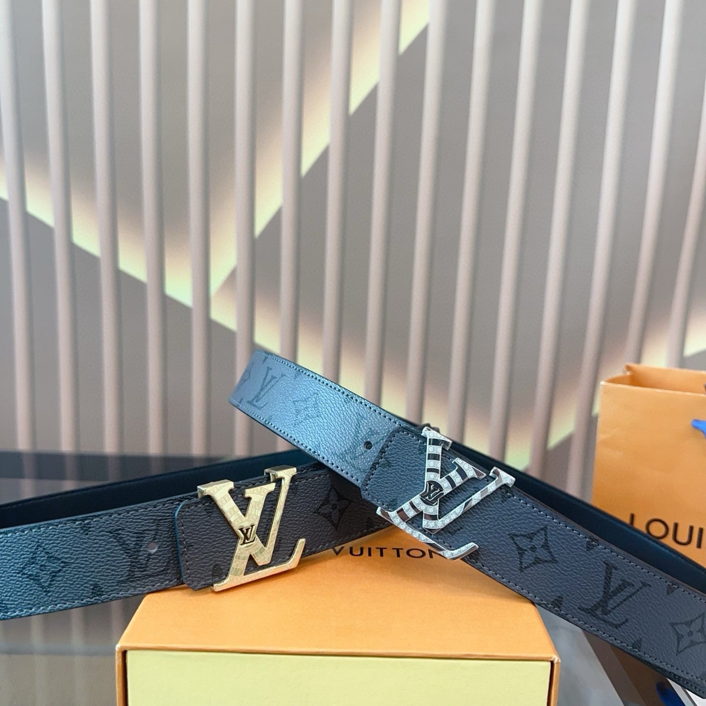 LV 2025 Retro Cowhide Buckle Belt - Authentic Designer Style