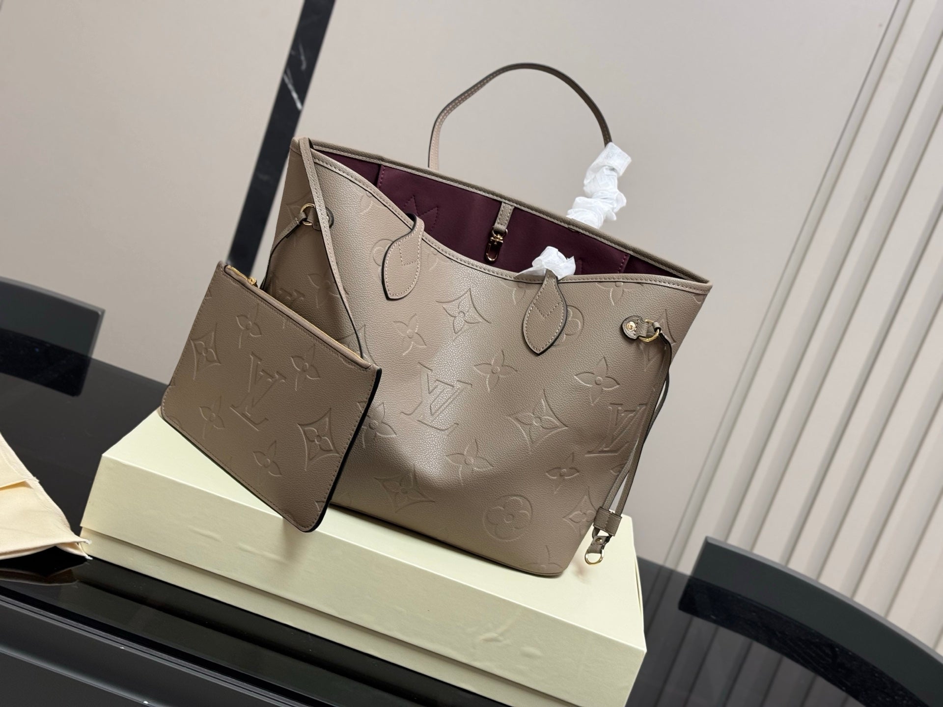 Authentic Louis Vuitton Neverfull Medium Shopping Bag