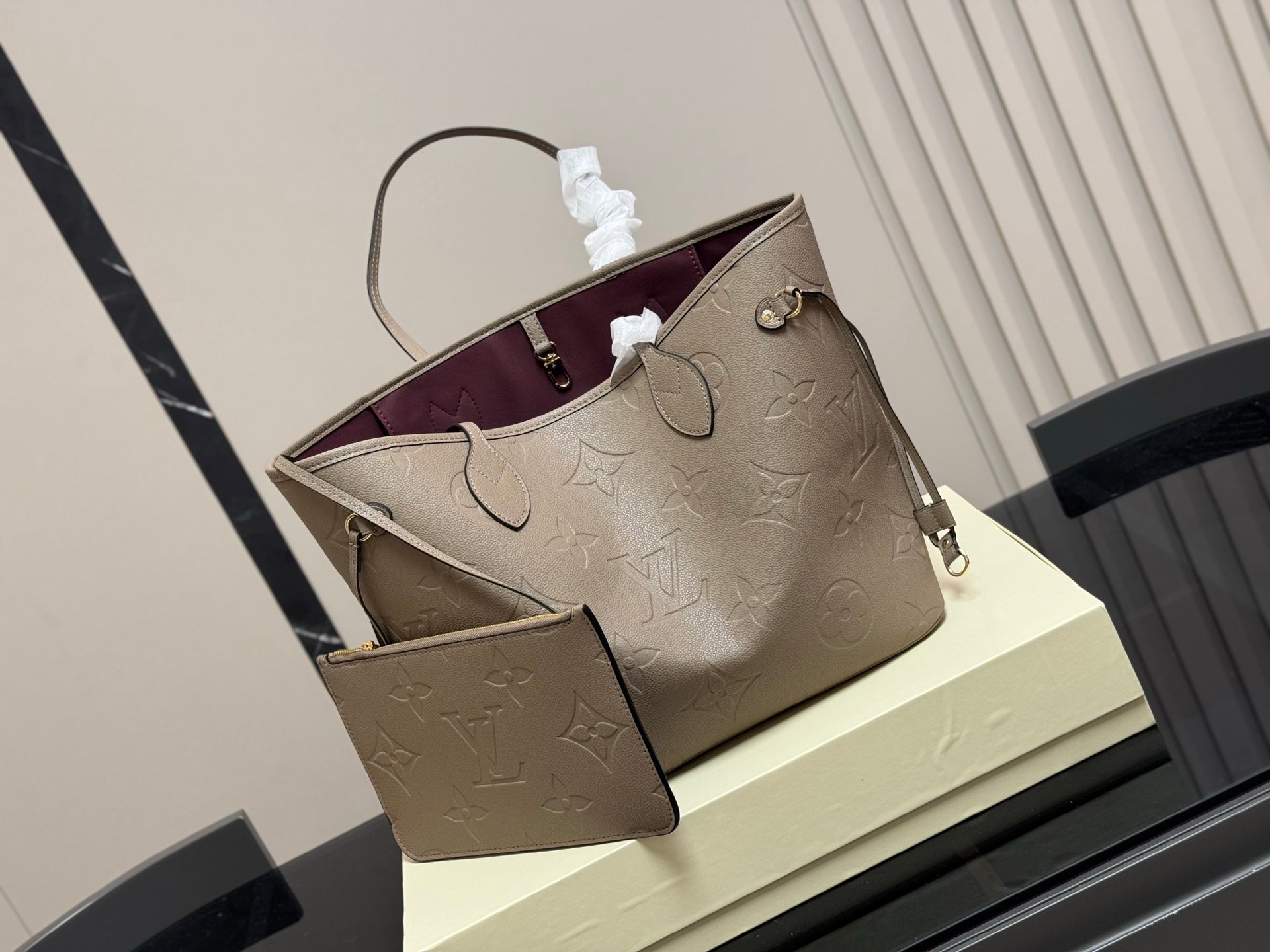 Authentic Louis Vuitton Neverfull Medium Shopping Bag