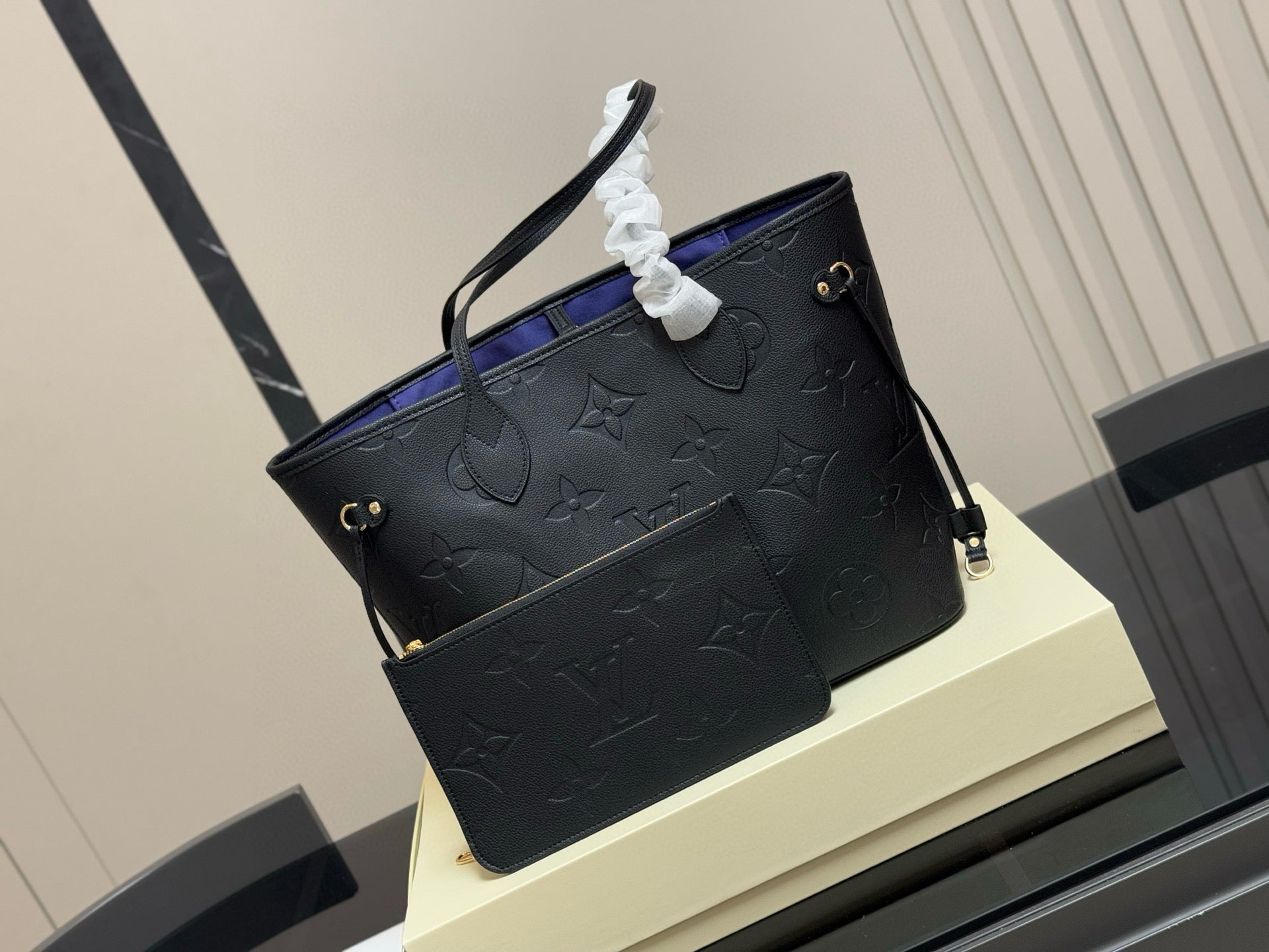 Louis Vuitton Neverfull Medium Shopping Bag - Authentic Designer Tote