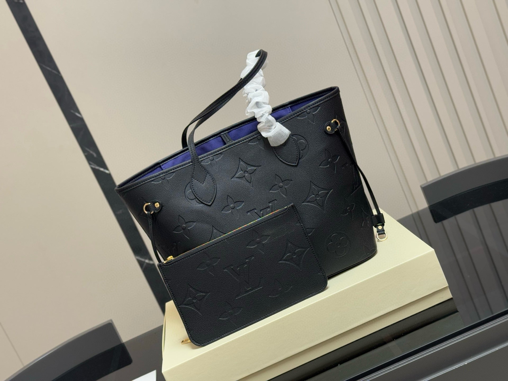 Louis Vuitton Neverfull Medium Shopping Bag - Authentic Designer Tote