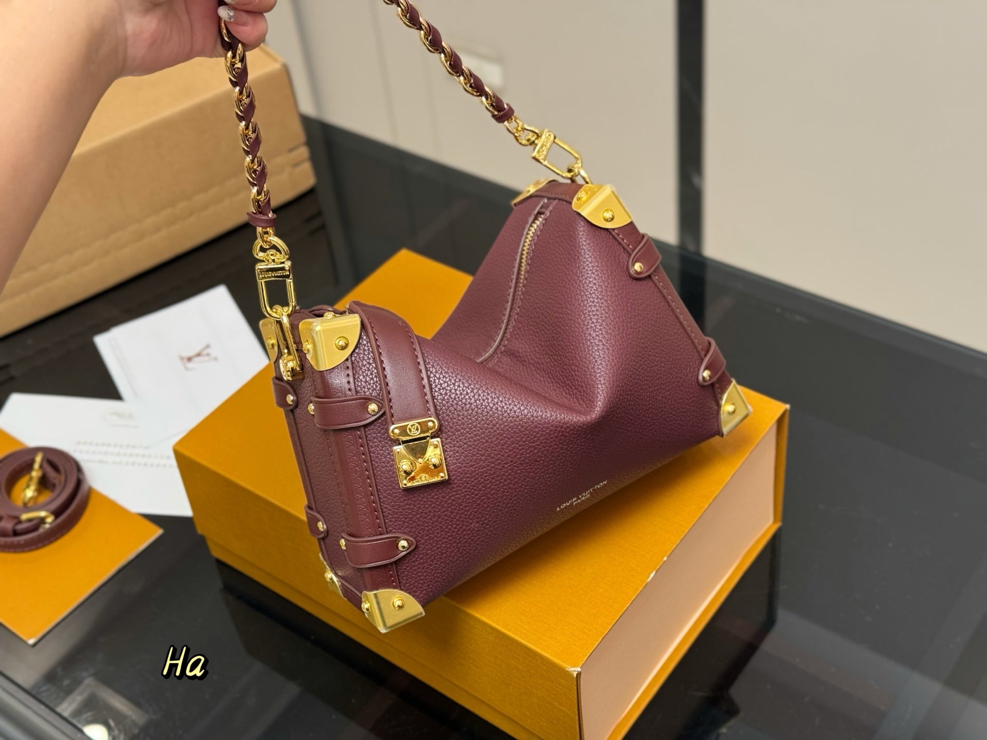 LV Wang Zha Catwalk Soft Box S - Stylish Fashion Accessory