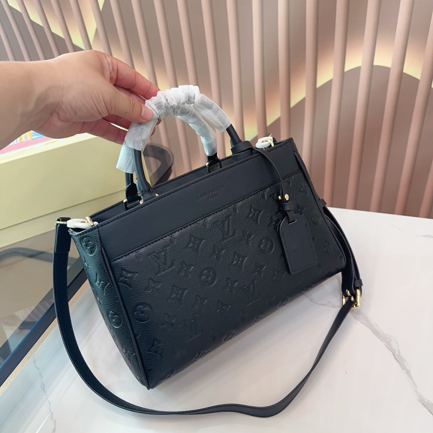 Elegant LV Louis Vuitton Folding Gift Box Tote Bag