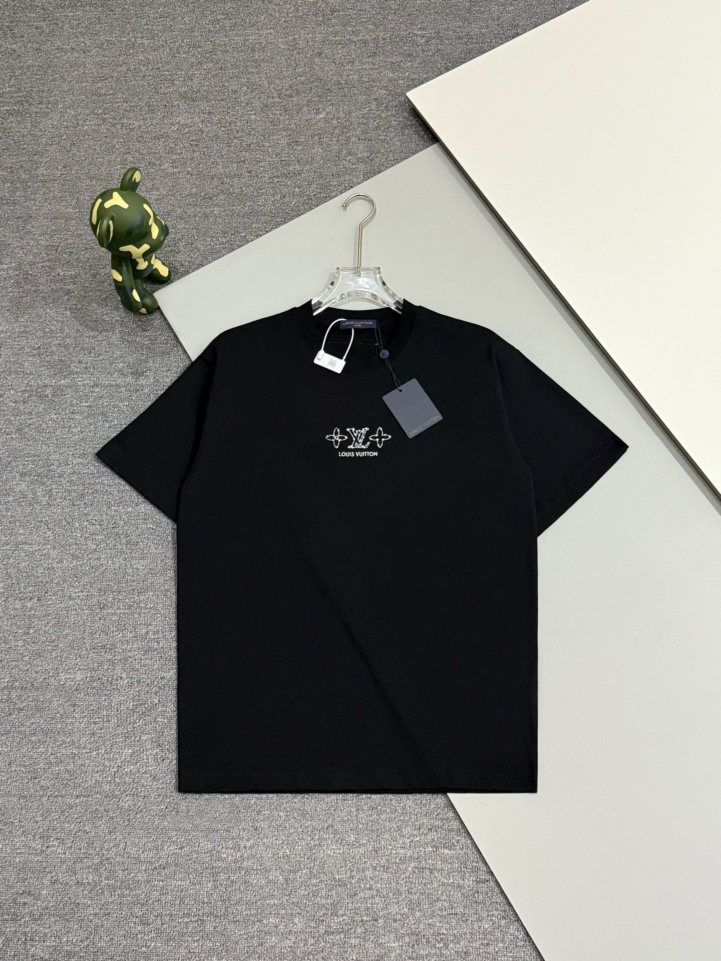 Louis Vuitton Embroidered Short Sleeve T-Shirt - Unisex, 100% Cotton
