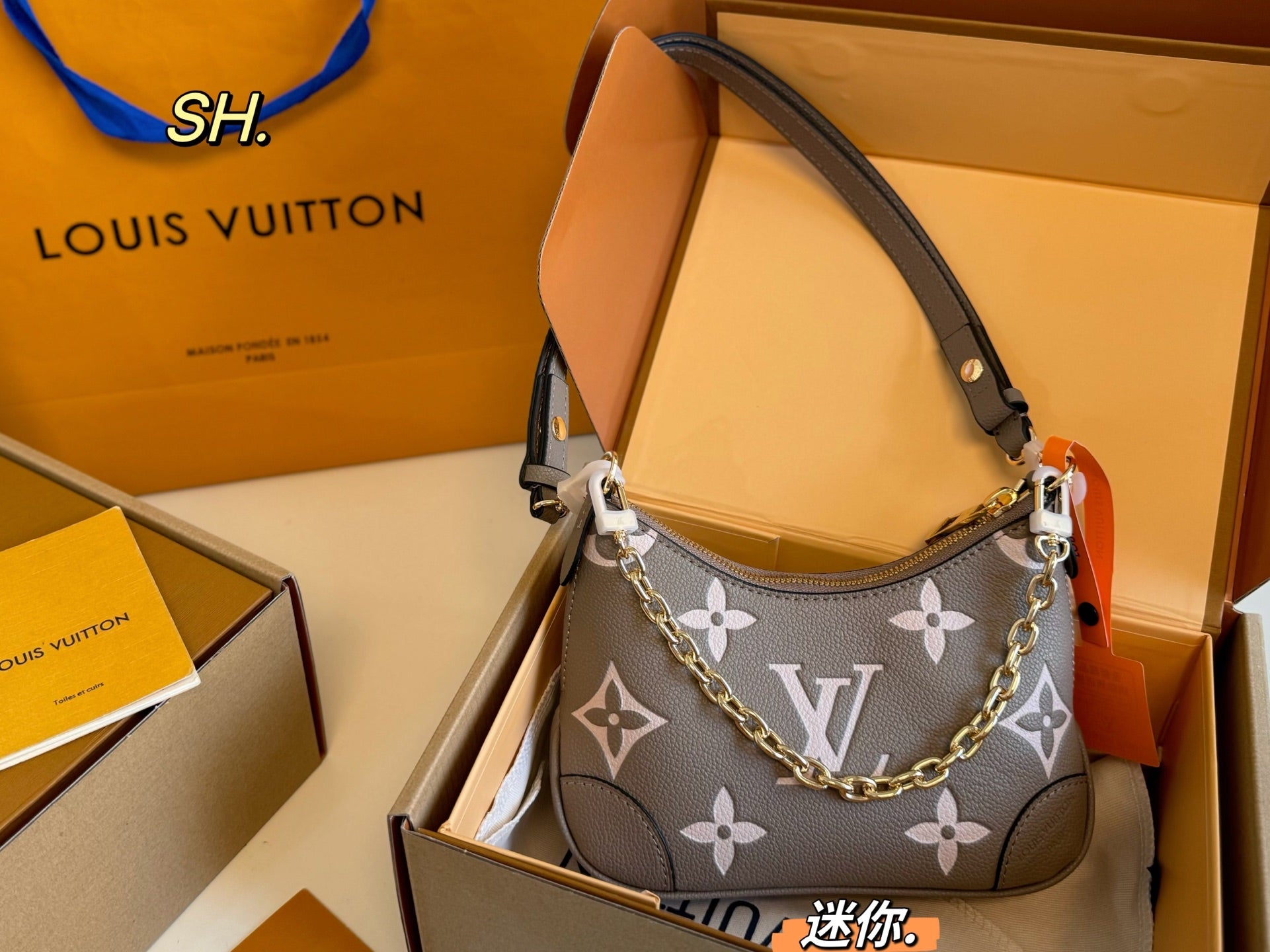 Louis Vuitton Boulogne Mini Croissant Bag - Embossed Second-Hand