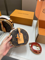 High-Quality D-252 Folding Cake Box - Small Size (13x12/17x15)