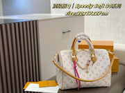 LV Speedy Soft 30 Bag - Versatile Style for Any Outfits