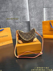 Louis Vuitton Croissant Bag â€“ Stylish & Functional Crossbody