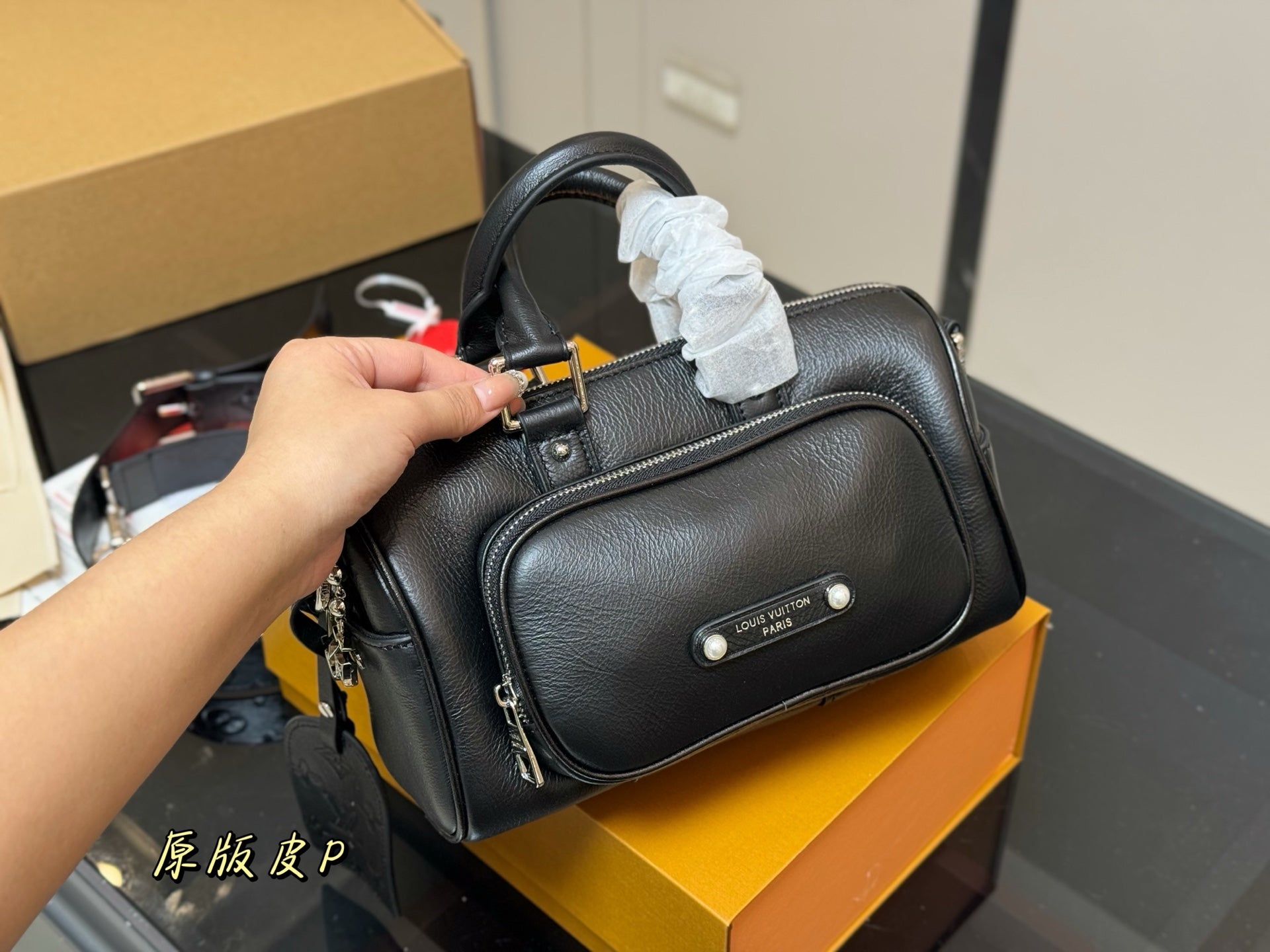 LV New Keepall 25 Cargo BandouliÃ¨re Handbag