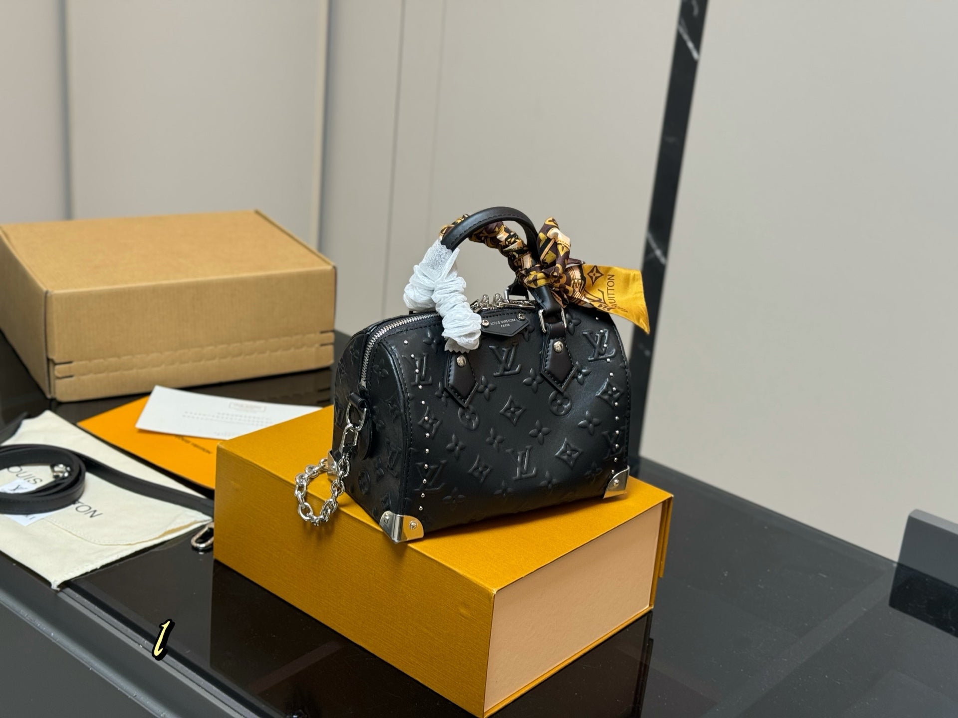 Stylish Folding Travel Bag with LV Rivet Pillow Design