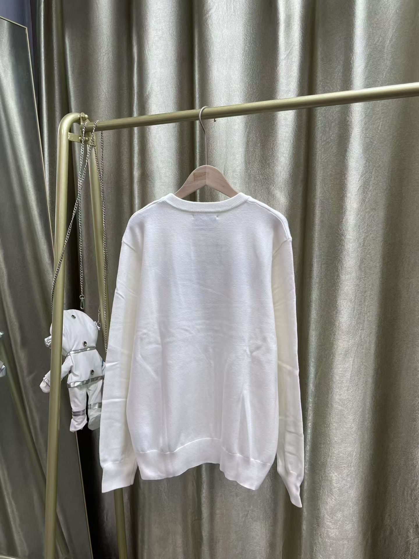 Gucci Smiley Face Logo Sweater - Unisex Wool Blend