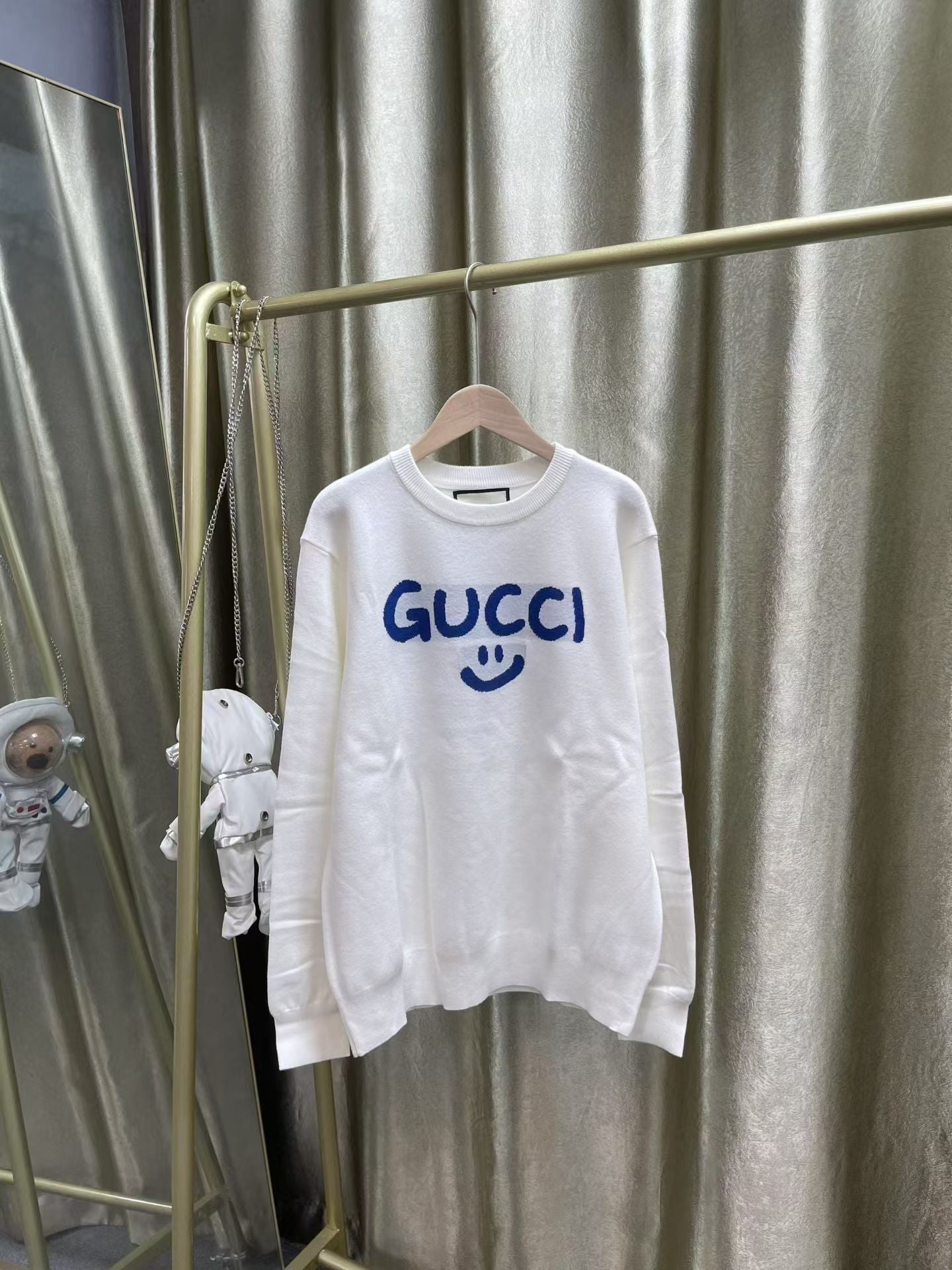 Gucci Smiley Face Logo Sweater - Unisex Wool Blend