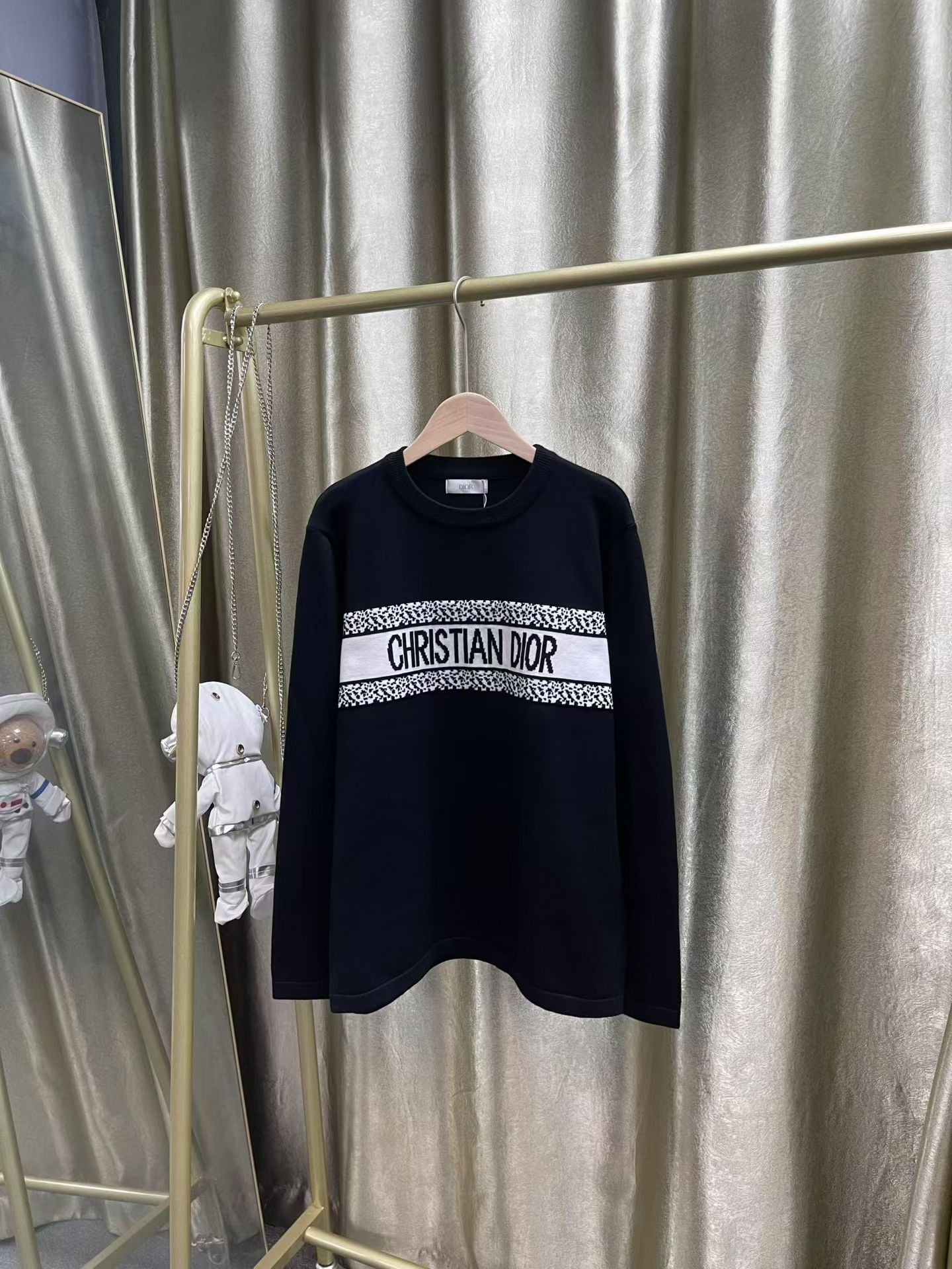 ** Dior Intarsia Knitted Crew Neck Sweater - Unisex Autumn Collection

**