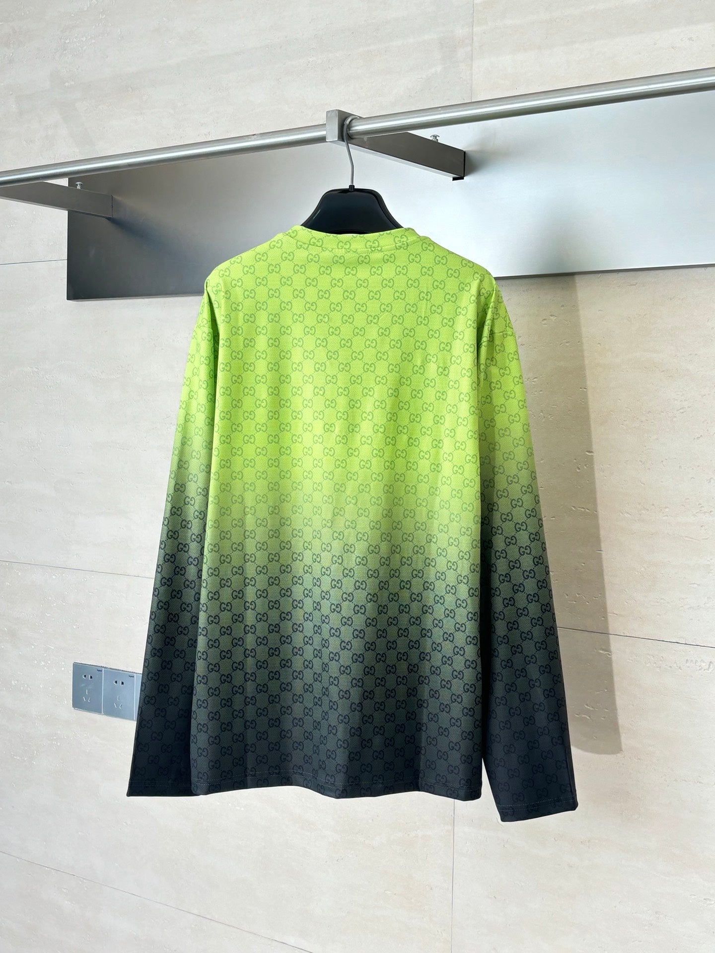 Gucci Gradient Print Long-Sleeve Jersey Cotton T-Shirt