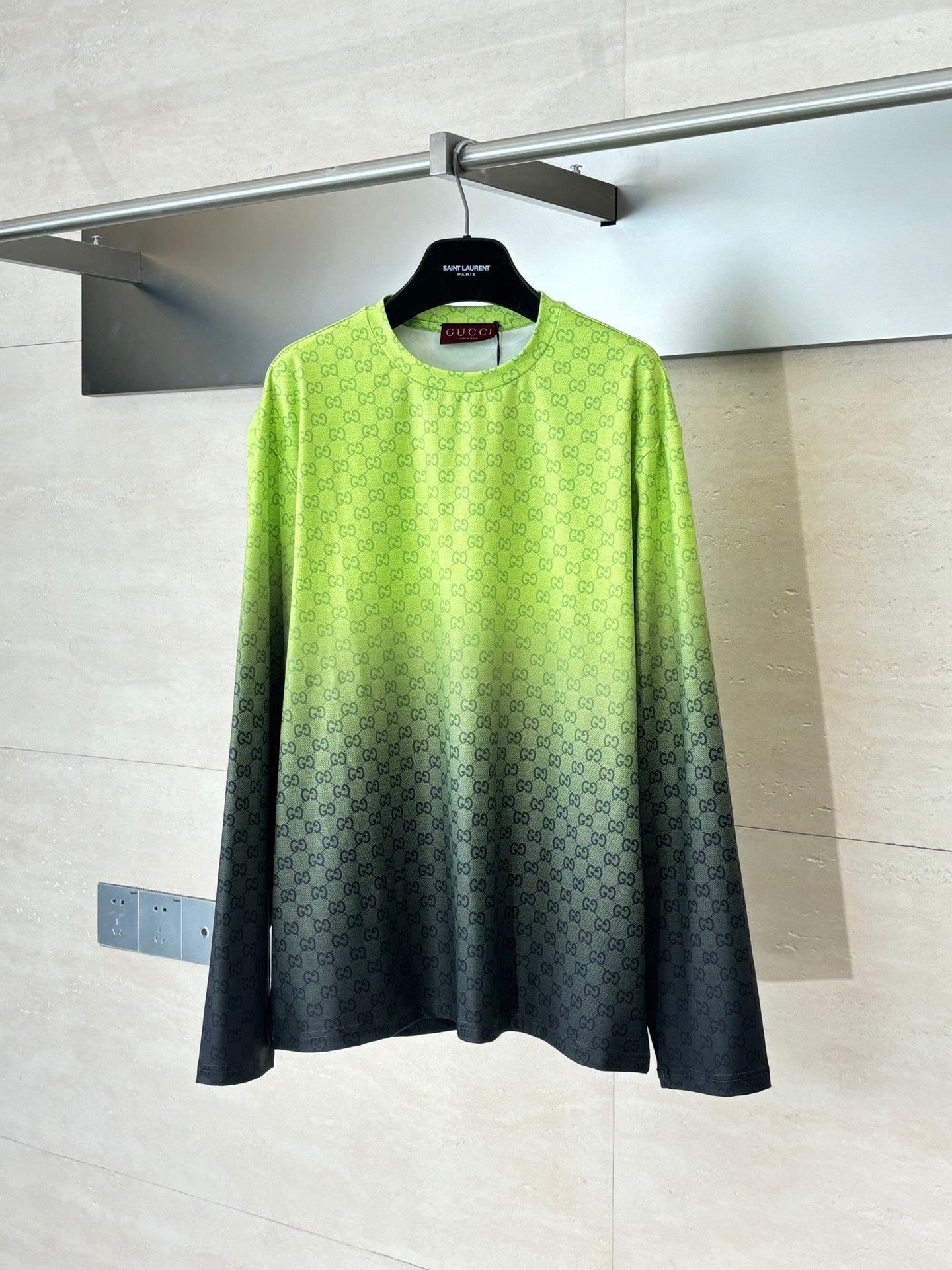 Gucci Gradient Print Long-Sleeve Jersey Cotton T-Shirt