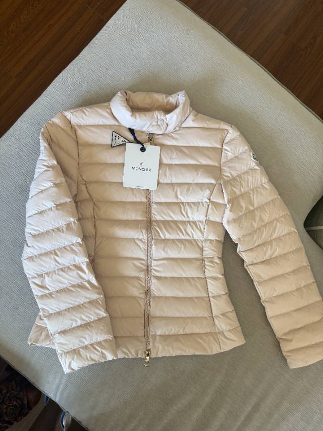 Women's MONCLER Meng Mouth 25-Year Anniversary Down Jacket - Lightweight & Stylish