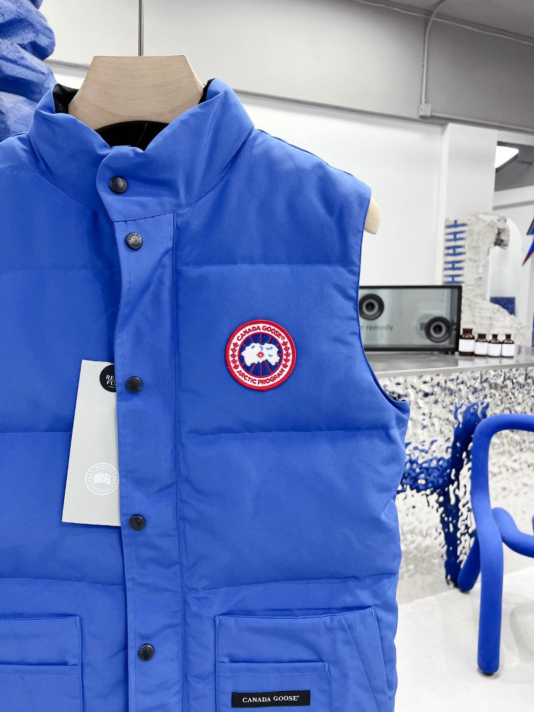 Canada Goose Freestyle Crew Vest - Stylish Couple Design