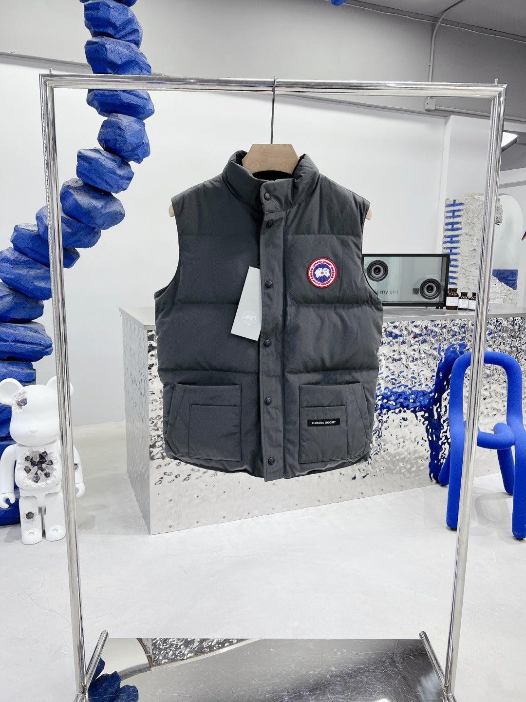 Canada Goose Freestyle Crew Vest for Couples - Stylish & Versatile