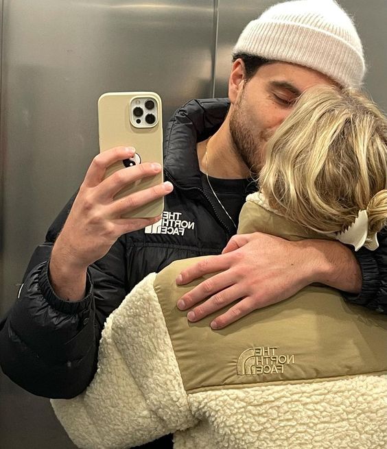 The North Face Lambswool Down Jacket - Classic Warmth