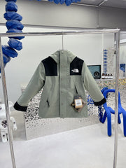 The North Face Classic 1990 Kids' Outdoor Jacket