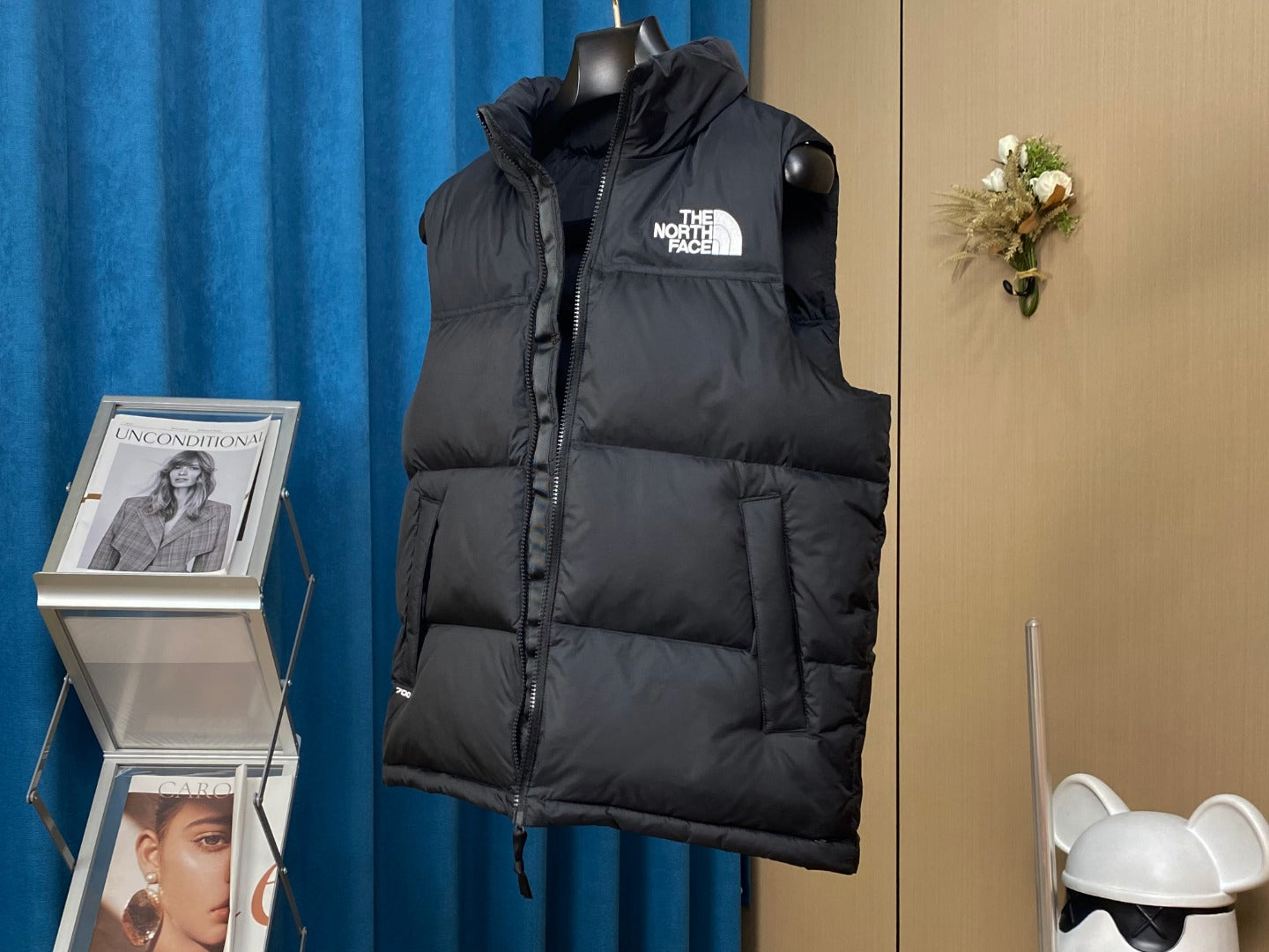 ** Premium Replicated Down Jacket â€“ Waterproof, High-Performance Fabric, Custom Embroidery

**