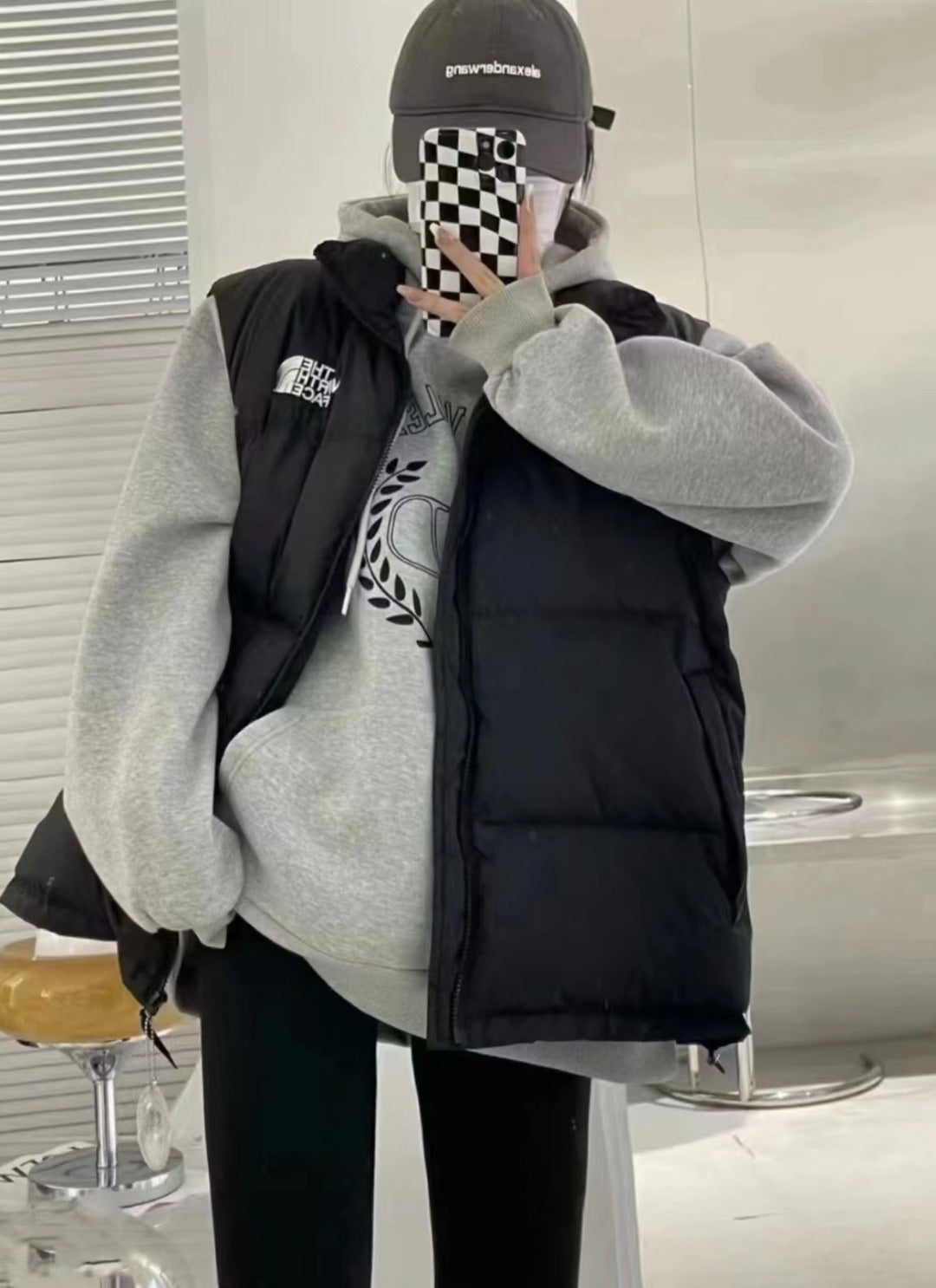 1996 Classic Black Down Vest for Ultimate Warmth and Style