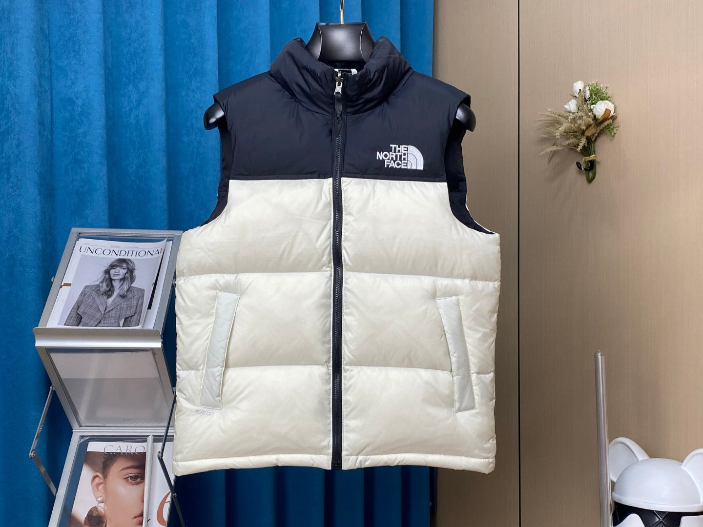 ** Premium Waterproof Duck Down Jacket | Custom Embroidery & Durable Design

**