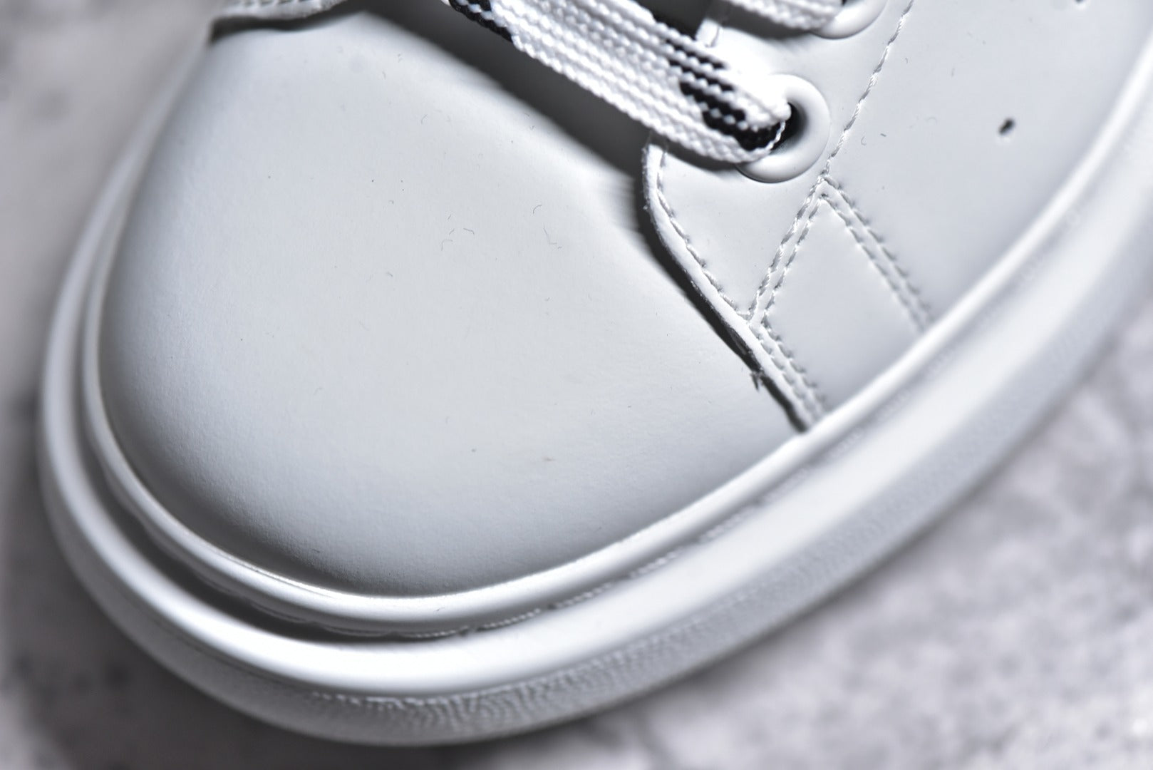 Alexander McQueen Double 12 White Sneakers - Full Set Packaging