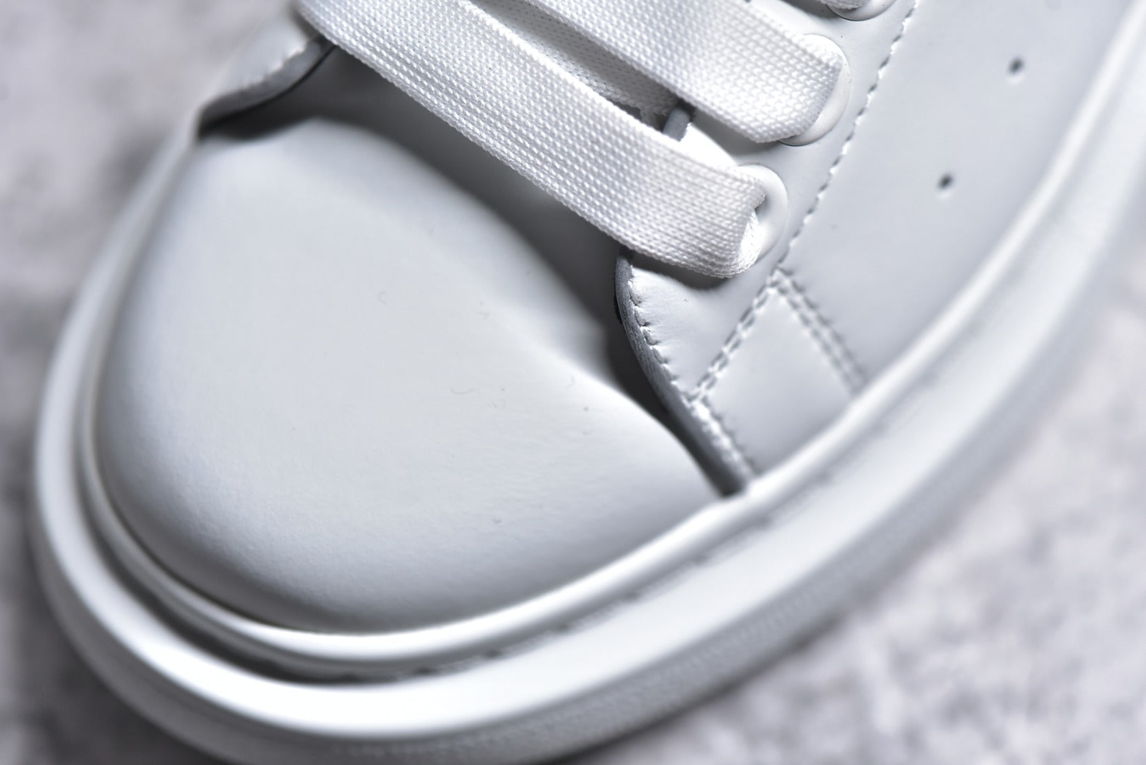 Alexander McQueen White Sneakers - Full Set with Counter Packaging