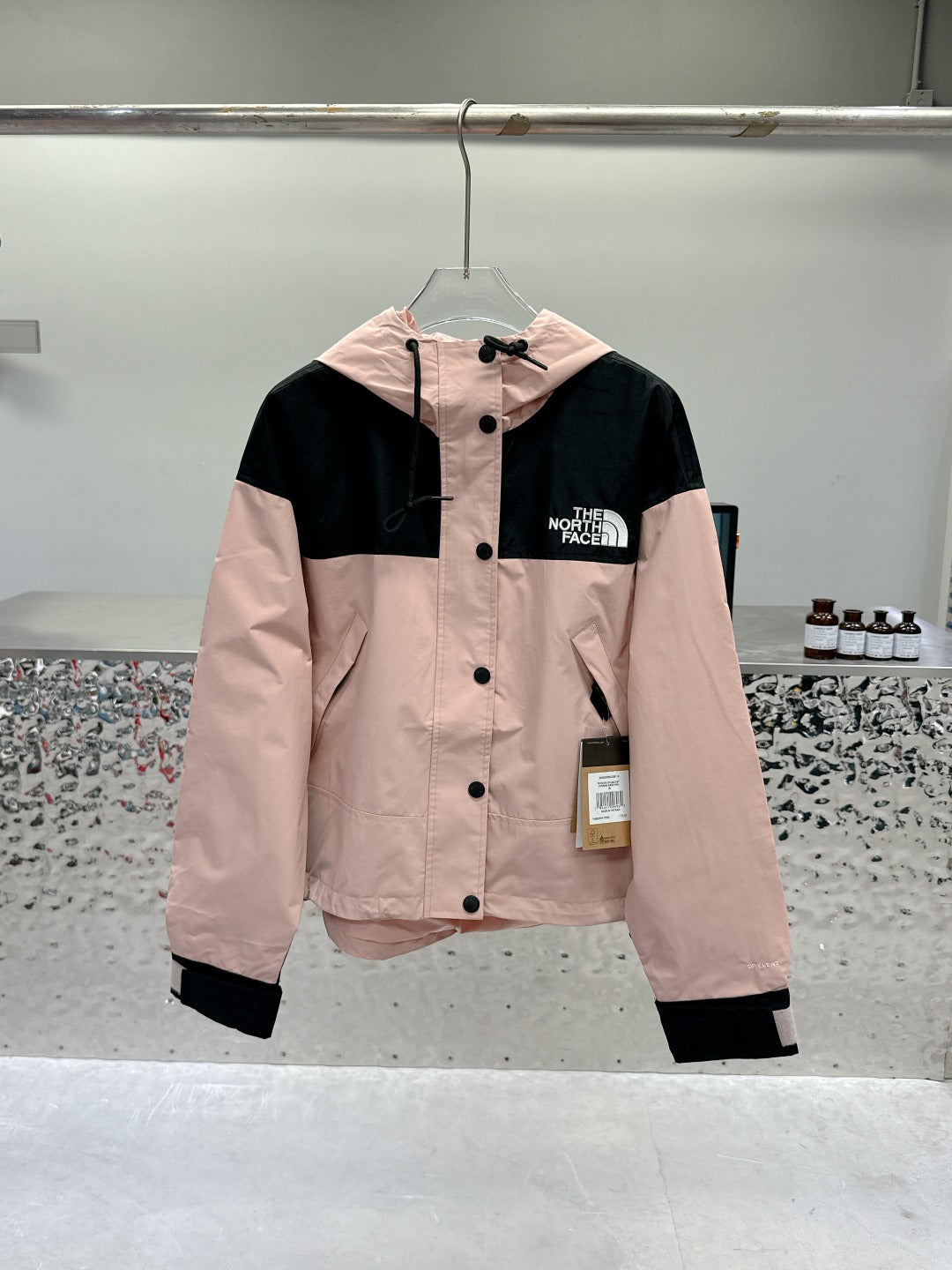 The North Face Women's Classic Short Jacket - Premium Dryvent Outdoor Jacket