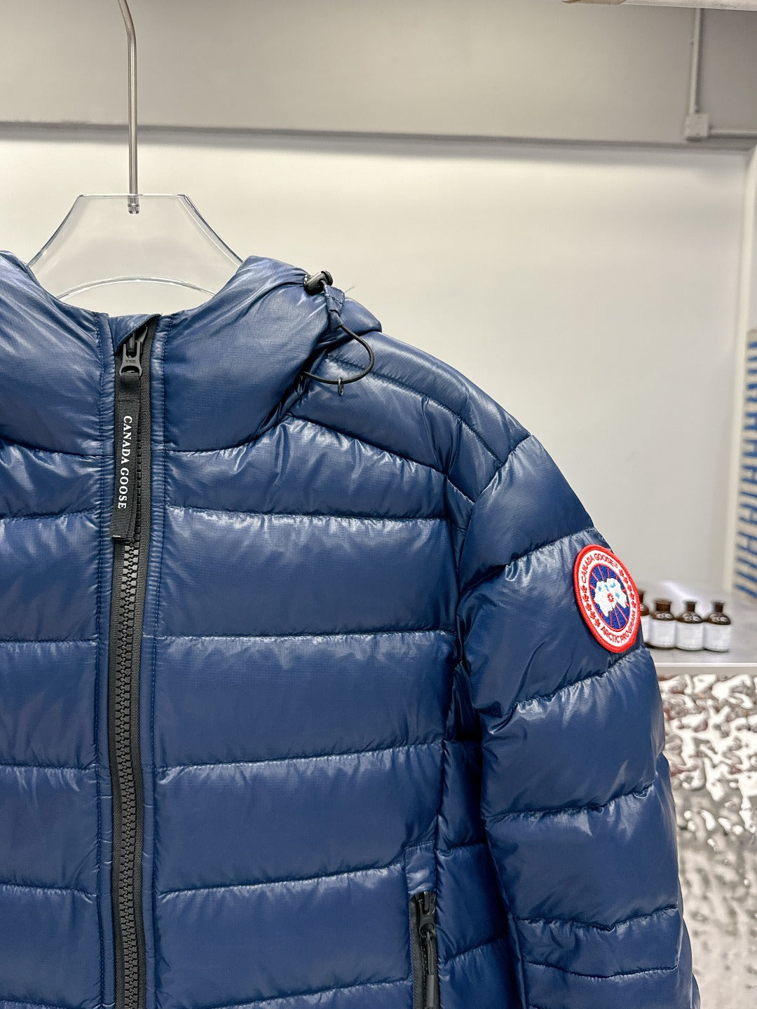 Canada Goose Hooded Down Jacket for Autumn & Winter
