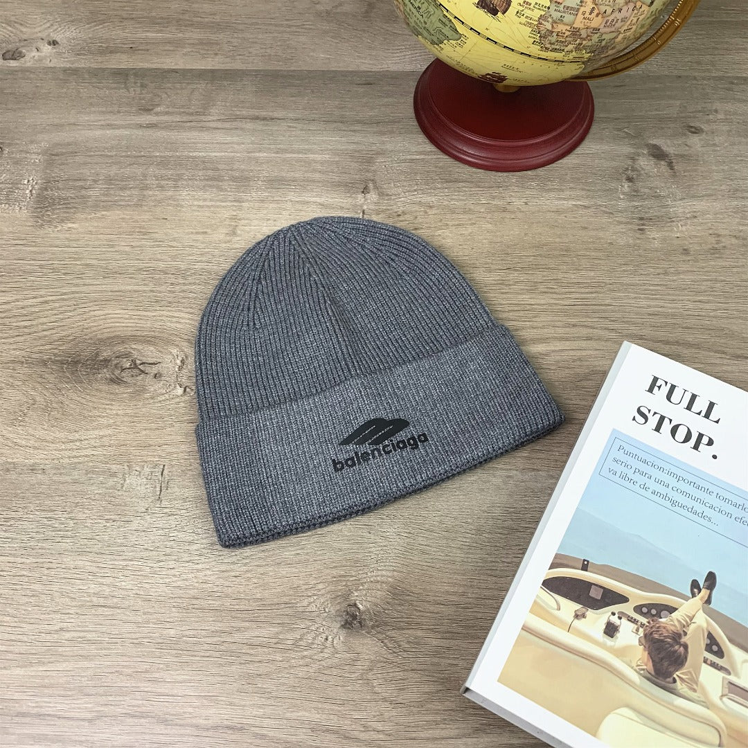 Balanciaga Unisex Wool Knitted Hat - Versatile Autumn & Winter Warmth