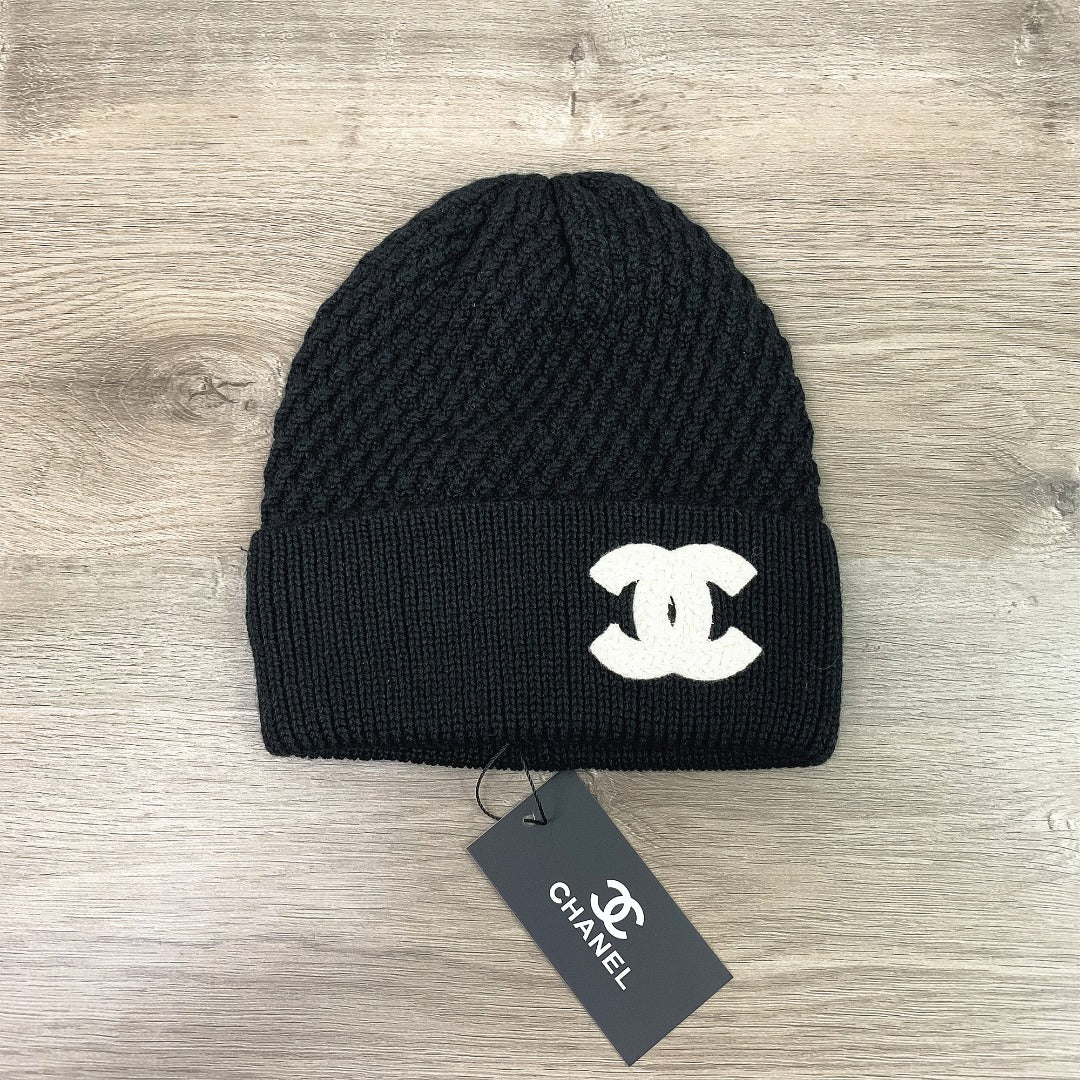 CHANEL Knitted Cold Weather Hat for Men and Women - Versatile and Warm